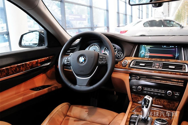 2013款 740Li 豪華型