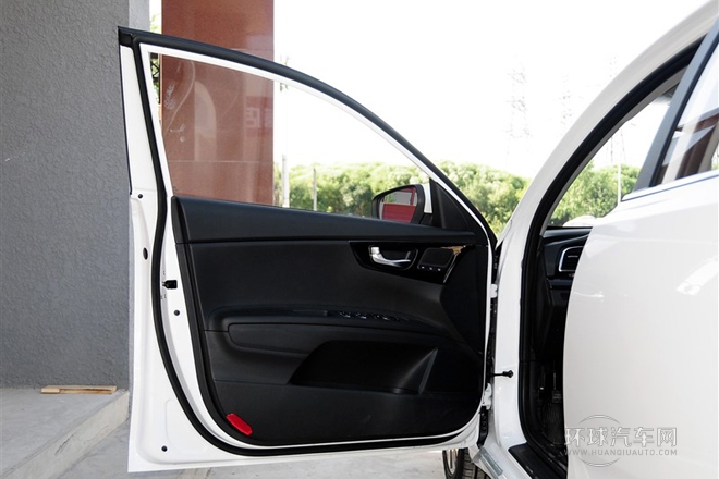 起亞K4 2014款 1.8L 自動(dòng)LUX