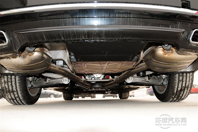 2013款 740Li 領(lǐng)先型