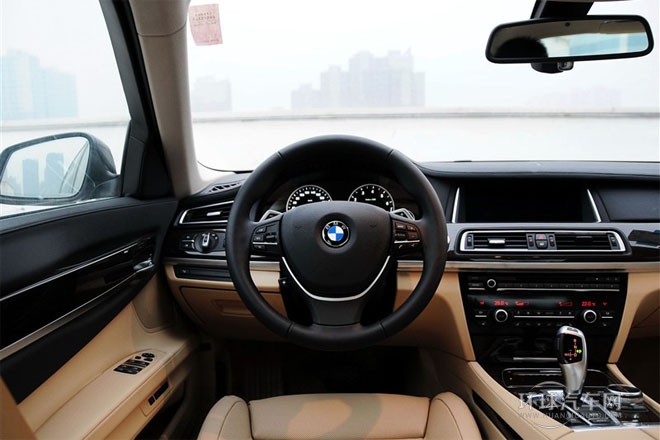 2013款 740Li 領先型