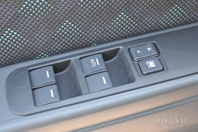 2014款 三廂 1.4L 手動幸福型