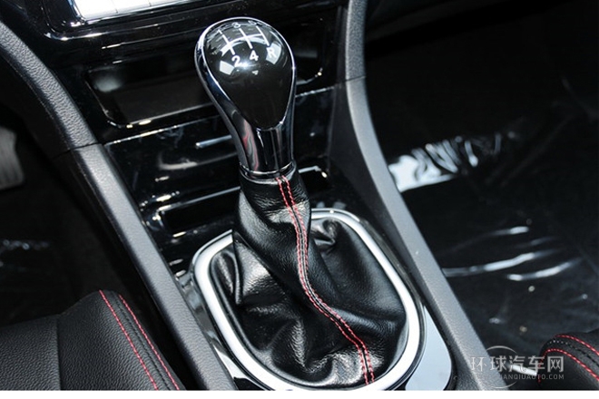 2013款 1.5T 手動(dòng)精英型