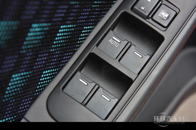 2014款 兩廂 1.5L 自動暢想型