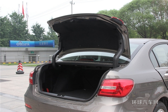 2013款 1.5T 手動尊貴型