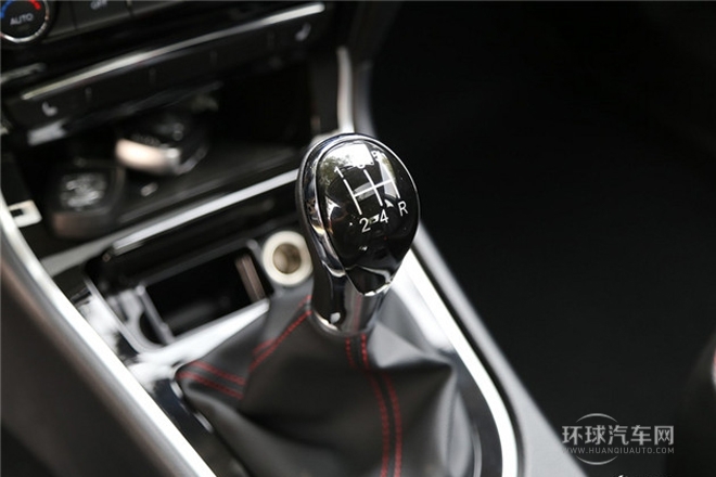 2013款 1.5T 手動尊貴型