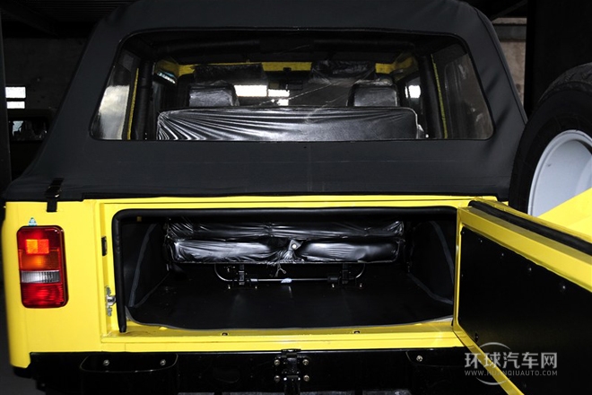 2010款 2.0L 硬頂版