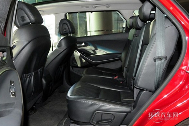 2013款 3.3L 7座旗艦版