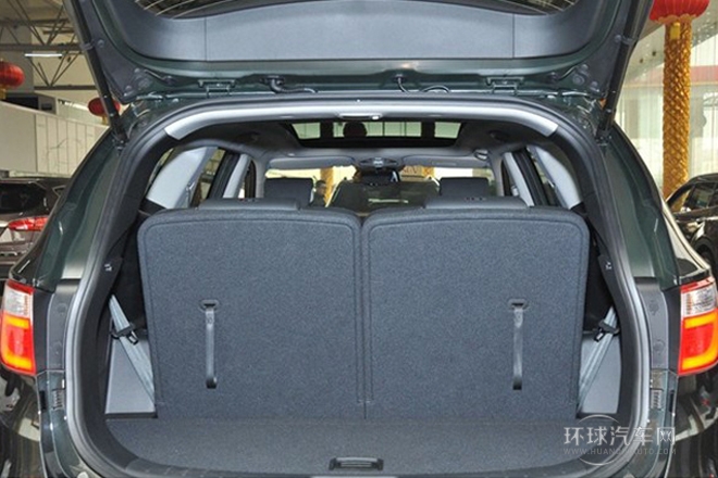 2013款 3.3L 7座豪華版