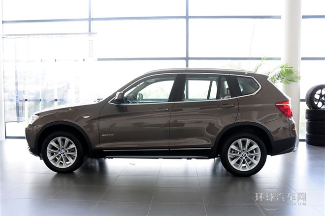 2013款 改款 xDrive20i 豪華型