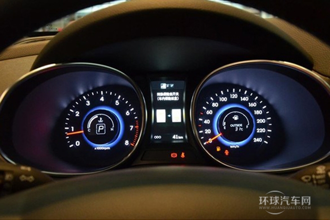 2013款 3.0L 6座棕色內(nèi)飾旗艦版