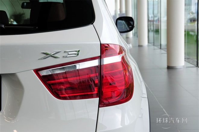 2013款 改款 xDrive28i 領(lǐng)先型