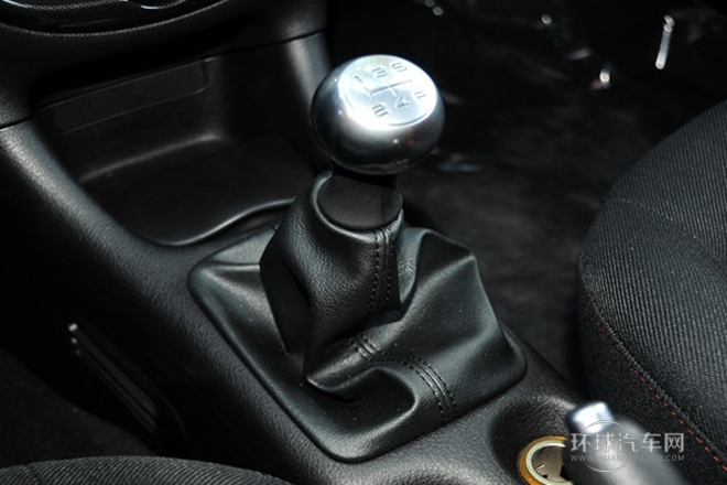 2013款 CROSS 1.6L 自動運動型