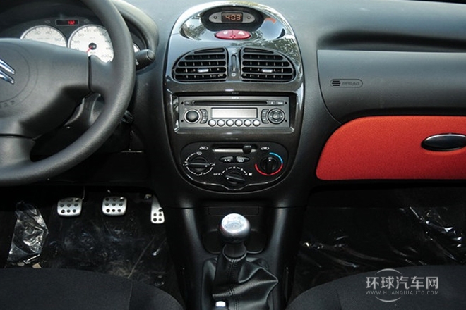 2013款 CROSS 1.4L 手動運動型