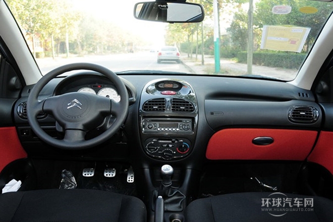 2013款 CROSS 1.4L 手動運動型