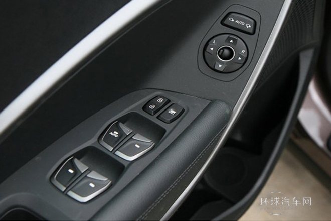 2013款 3.0L 7座豪華版