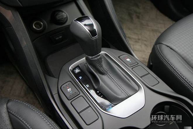 2013款 3.0L 7座豪華版