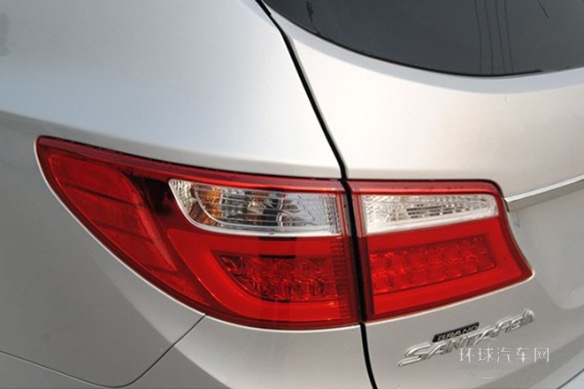 2013款 3.0L 7座舒適版