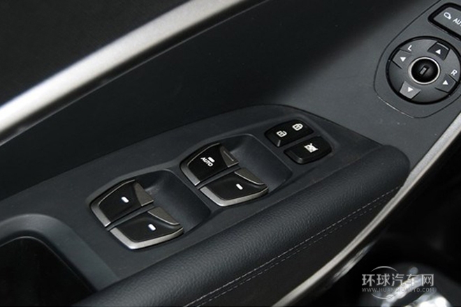 2013款 3.0L 6座舒適版