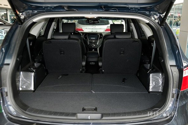2013款 3.0L 6座舒適版