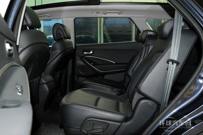 2013款 3.0L 6座舒適版