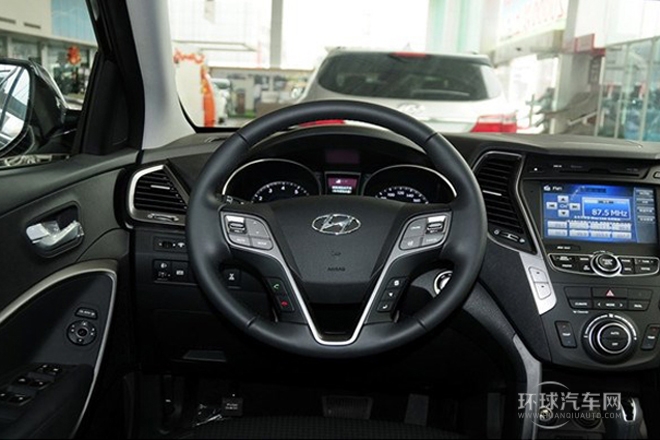 2013款 3.0L 6座舒適版