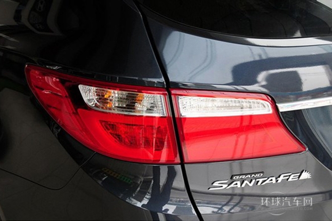 2013款 3.0L 6座舒適版