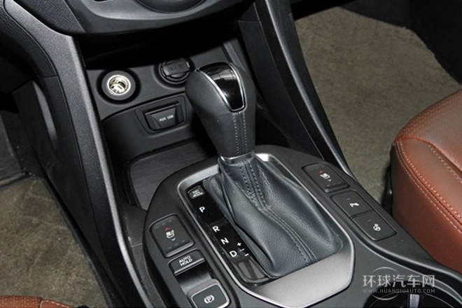 2013款 2.2T 7座棕色內飾旗艦版