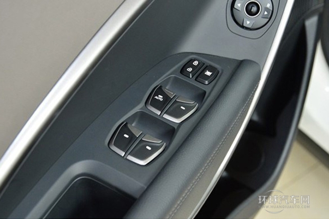 2013款 2.2T 7座旗艦版