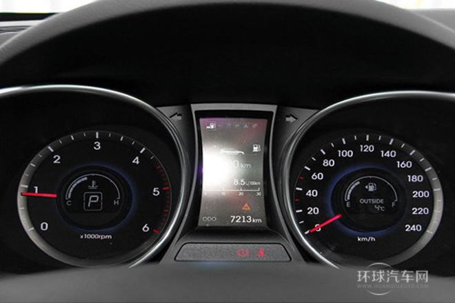 2013款 2.2T 7座旗艦版