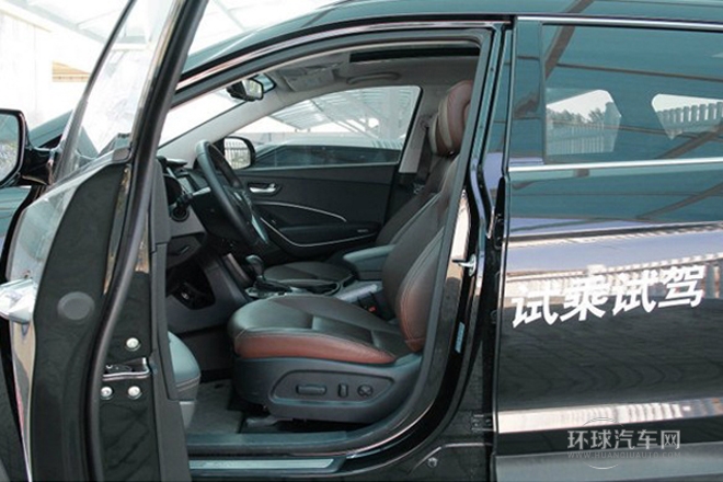 2013款 2.2T 6座棕色內(nèi)飾旗艦版