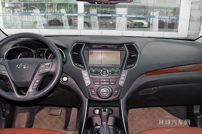 2013款 2.2T 6座棕色內飾旗艦版