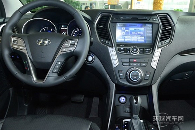 2013款 2.2T 6座豪華版