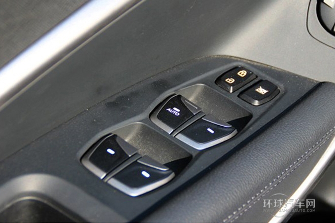 2013款 改款 3.0L 四驅旗艦版 歐V