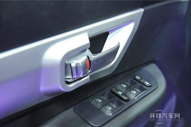 2014款 1.5T 自動兩驅(qū)豪華型