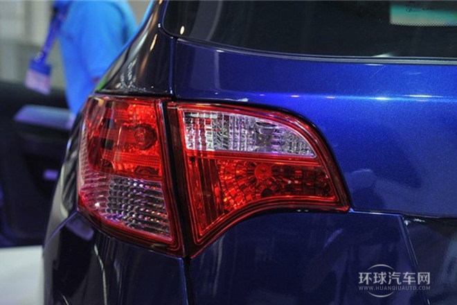 2014款 1.5T 自動兩驅豪華型