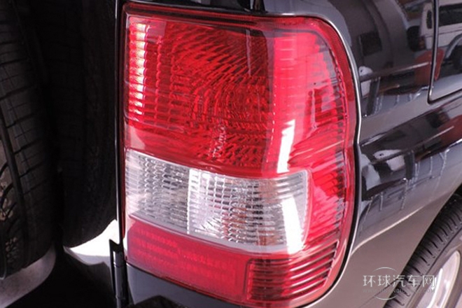 2013款 經典版 2.0L 四驅標準型