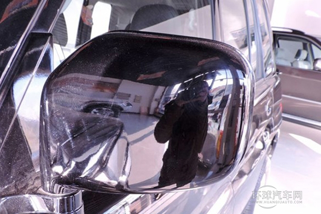 2013款 經(jīng)典版 2.0L 四驅(qū)標(biāo)準(zhǔn)型