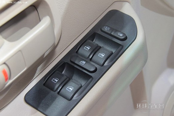 2013款 經典版 2.0L 四驅豪華型