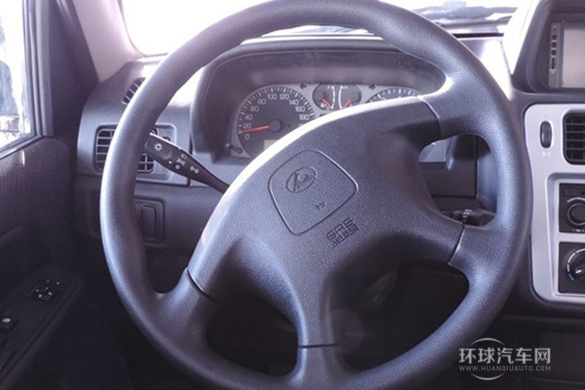 2013款 經(jīng)典版 2.0L 四驅(qū)豪華型