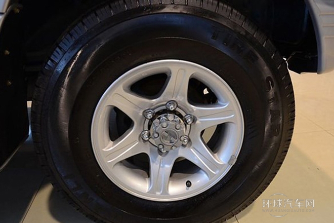 2014款 2.4L 手動(dòng)兩驅(qū)