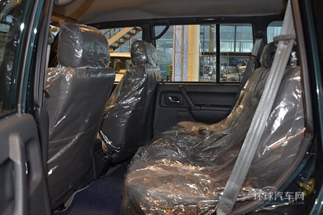 2014款 2.4L 手動兩驅(qū)