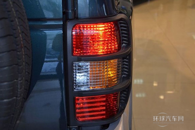 2014款 2.4L 手動兩驅(qū)