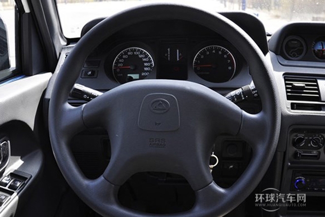 2014款 2.4L 手動兩驅(qū)