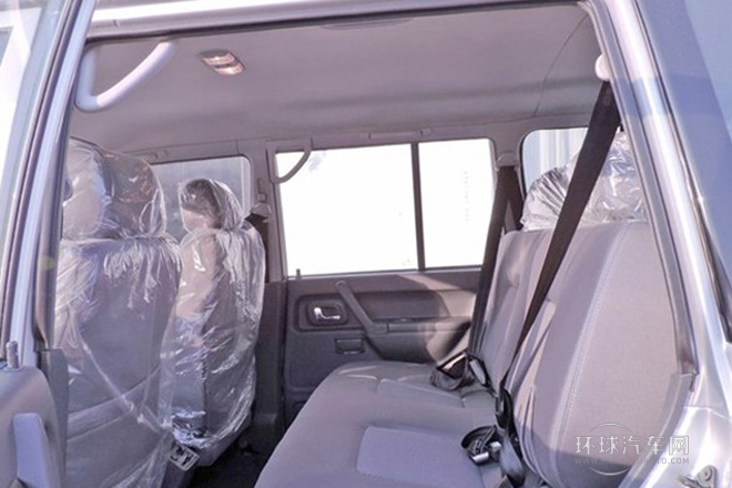 2013款 2.2L 手動(dòng)兩驅(qū)標(biāo)準(zhǔn)型