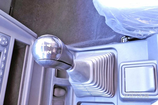 2013款 2.2L 手動兩驅標準型