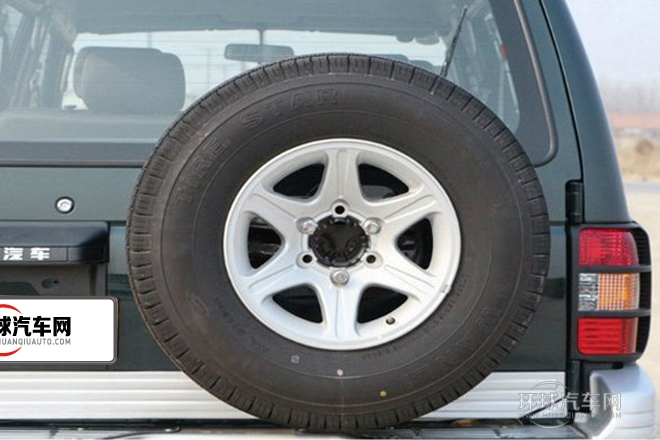 2013款 2.2L 手動四驅標準型