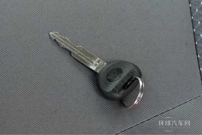 2013款 2.2L 手動四驅標準型