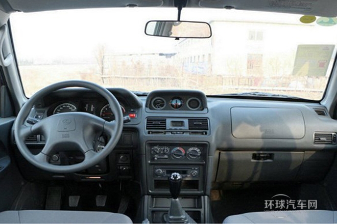 2013款 2.2L 手動四驅(qū)標準型