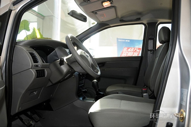 2013款 改款 1.5L 手動(dòng)舒適型7座 國(guó)IV