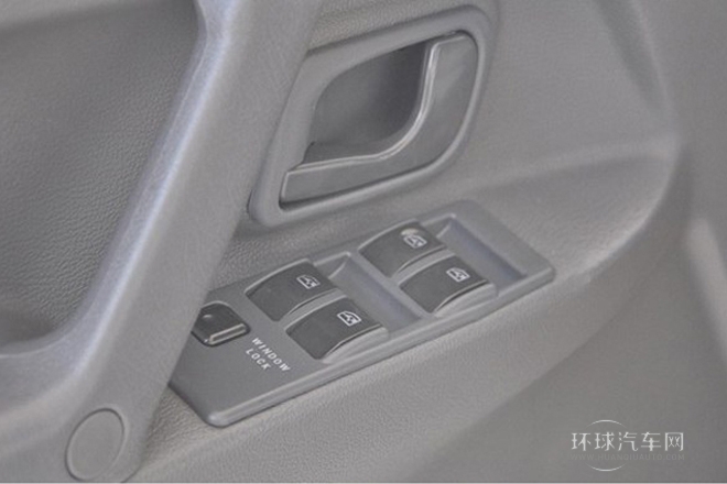 2009款 2.2L 手動兩驅